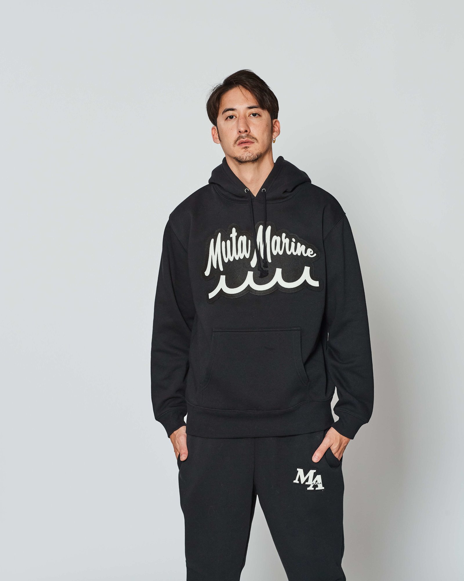 muta MARINE × ACANTHUS ロゴ パーカー | ACANTHUS ONLINE STORE